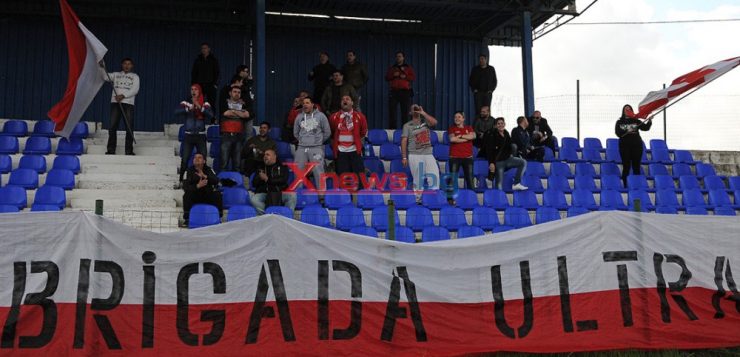 Фенове, стягайте бойните знамена за Карлово!