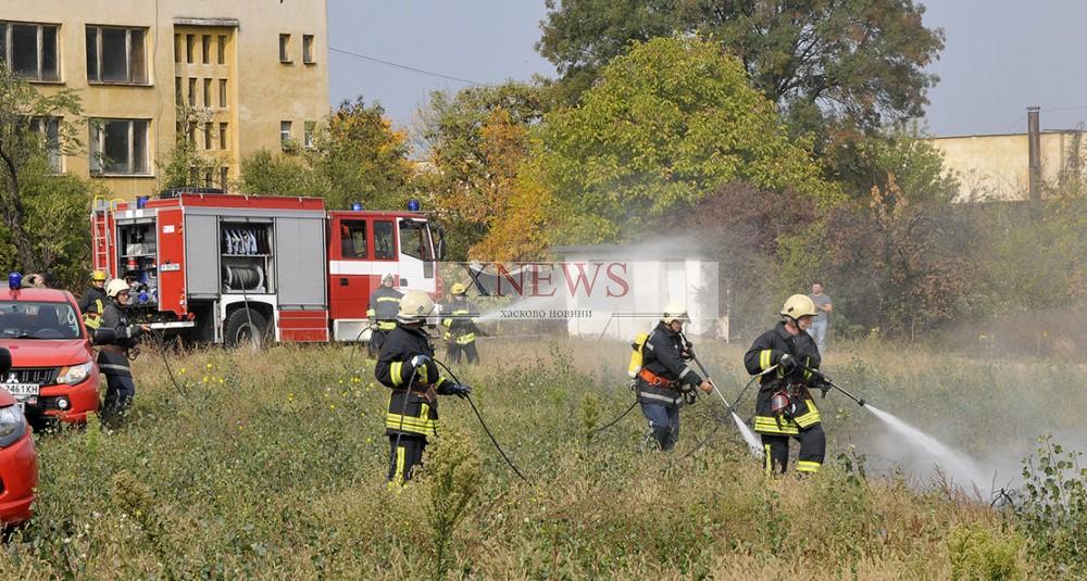 Демонстрираха нова техника на пожарната в Хасково