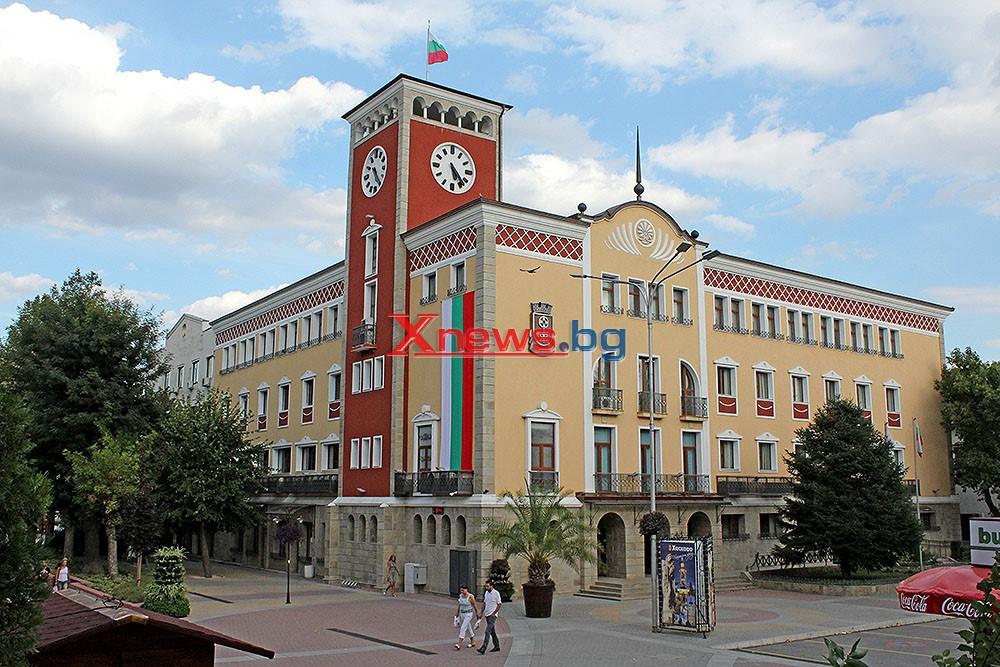 Трима експерти търсят в общината Трима експерти търсят в общината