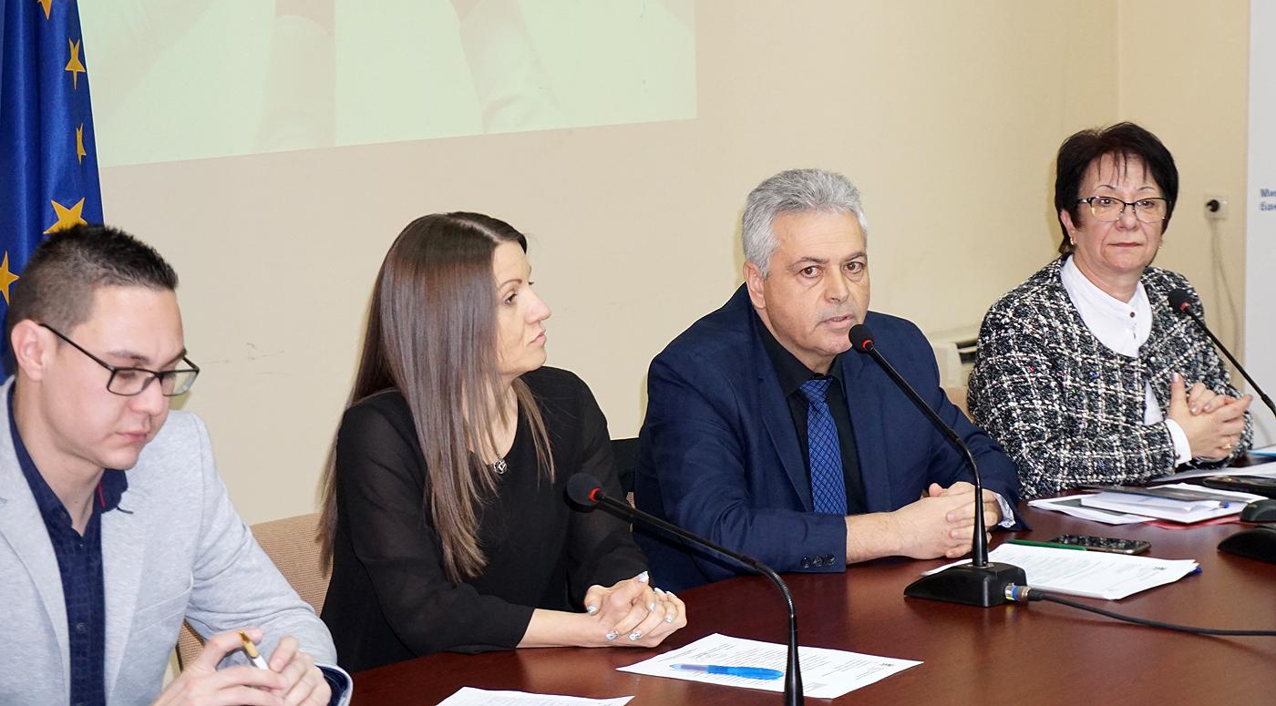 Разкриват дуална паралелка в Хасково