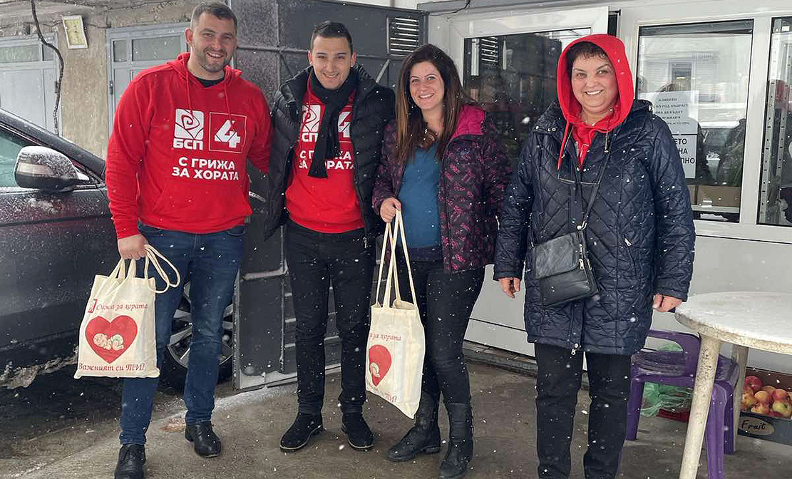 Инициативата „С грижа за майките“ в Хасково със стартов пакет за новородени Инициативата „С грижа за майките“ в Хасково със стартов пакет за новородени