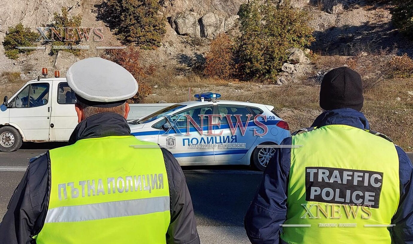 Блъснаха 85-годишна, удариха Фолксваген на STOP