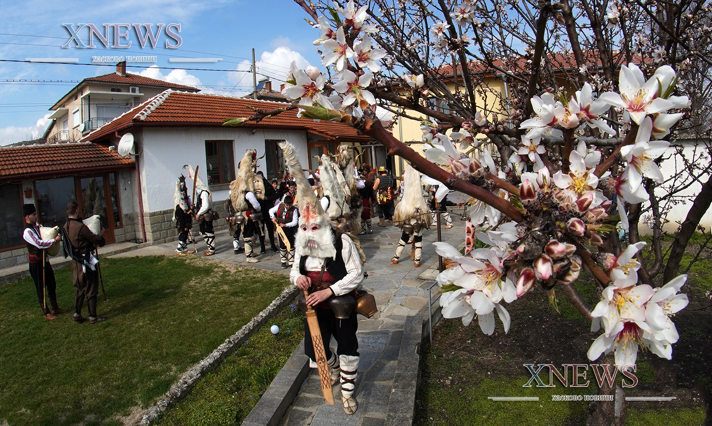 Сирни Заговезни - кукери прогониха злите сили (фоторепортаж)