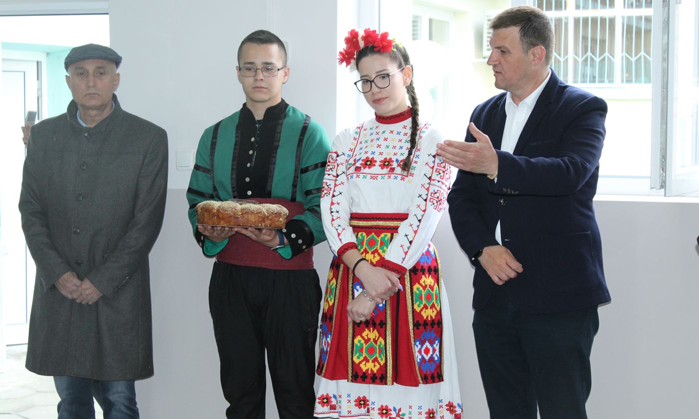 Откриха кабинети и работилници за 72 000 лв. в ПГДС в Хасково