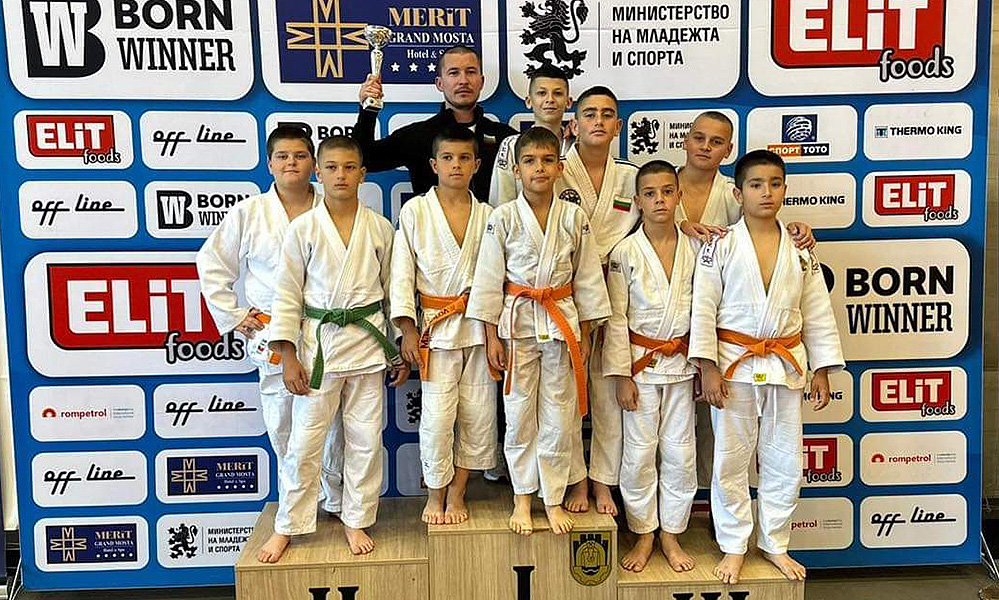 Хасковските джудисти шампиони в Перник Хасковските джудисти шампиони в Перник