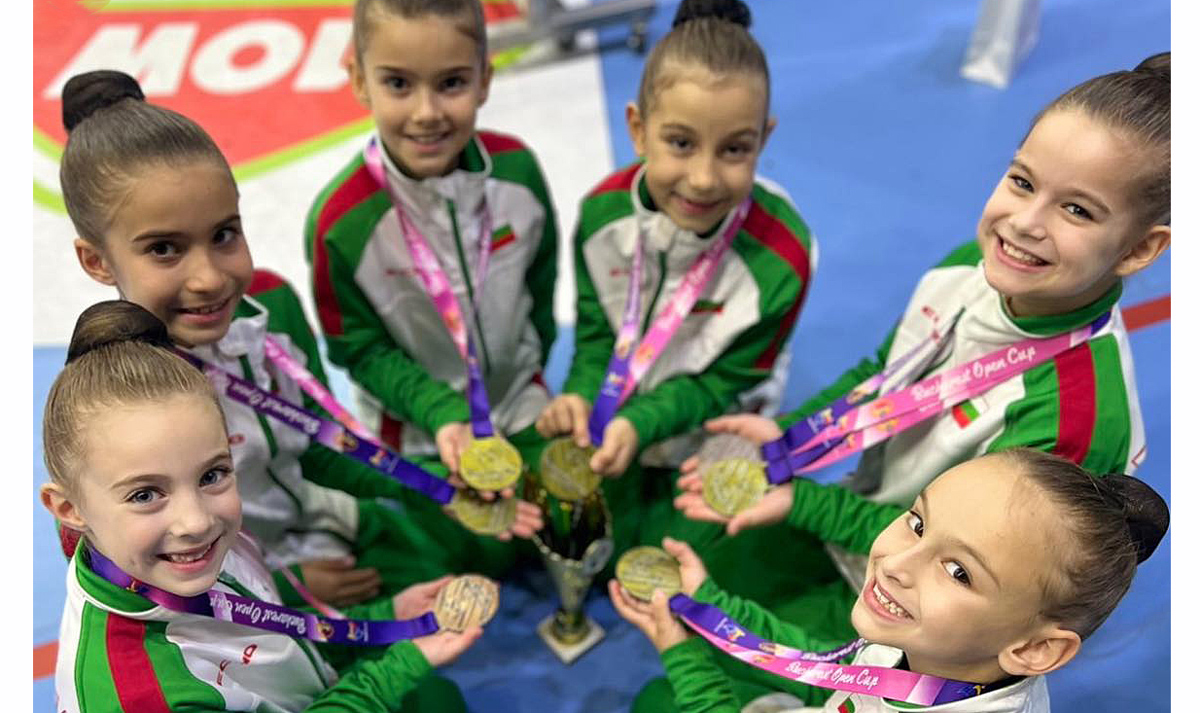Златни медали за децата на Мега спорт от Букурещ