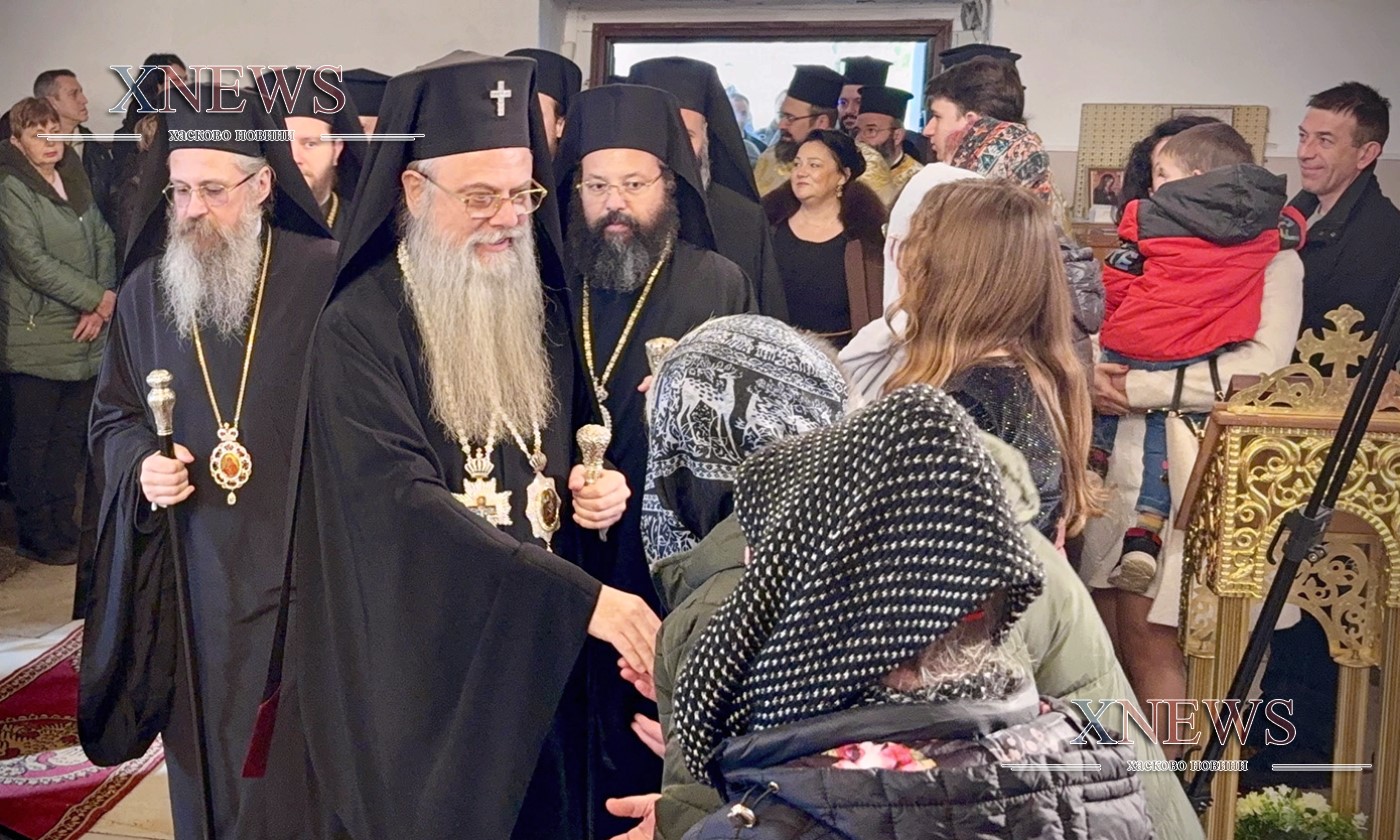 Храмът в Ивайловград отесня за Светата литургия на митрополит Николай(ВИДЕО) Храмът в Ивайловград отесня за Светата литургия на митрополит Николай(ВИДЕО)