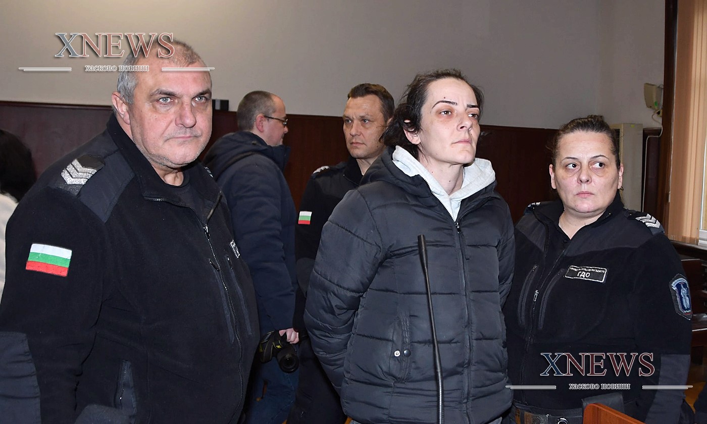 Оставиха в ареста полицайката хваната с 2 кг кокаин за над 50 000 евро Оставиха в ареста полицайката хваната с 2 кг кокаин за над 50 000 евро