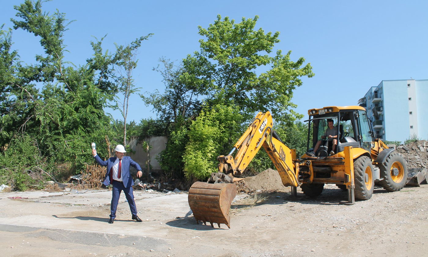 С 1 122 900 евро ремонтират междублокови пространства в Свиленград
