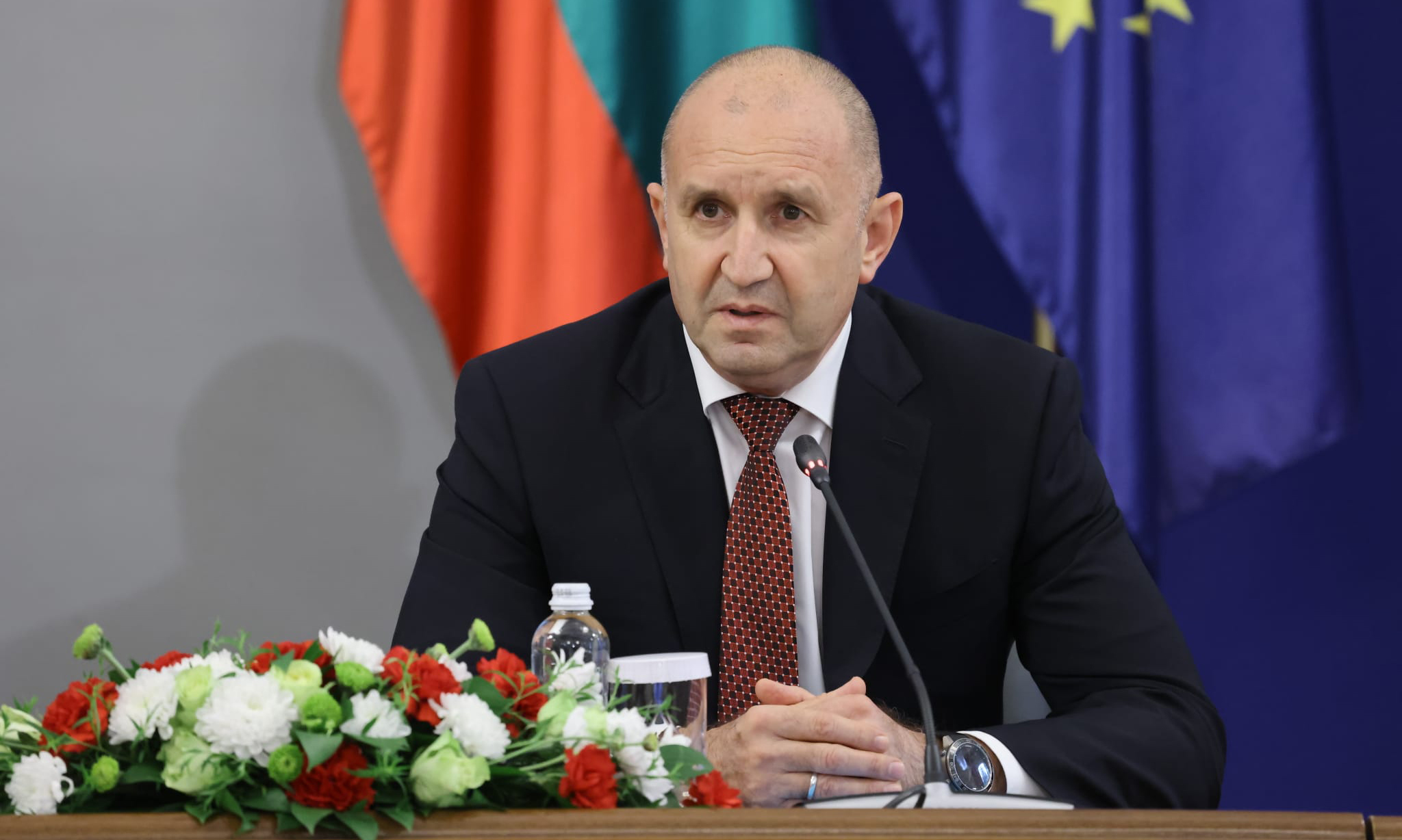Премиерът Радев: Няма да допуснем мутренските времена да продължават да съществуват в България