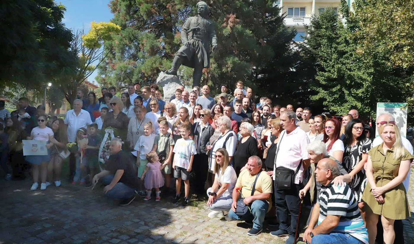 Почетоха 220 години от рождението на бащата на Капитан Петко войвода в Хасково