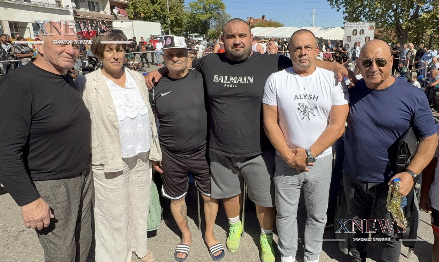 43-ма на турнира „Шестте великденски ангела“, плакет за Демерджиев(ВИДЕО) 43-ма на турнира „Шестте великденски ангела“, плакет за Демерджиев(ВИДЕО)