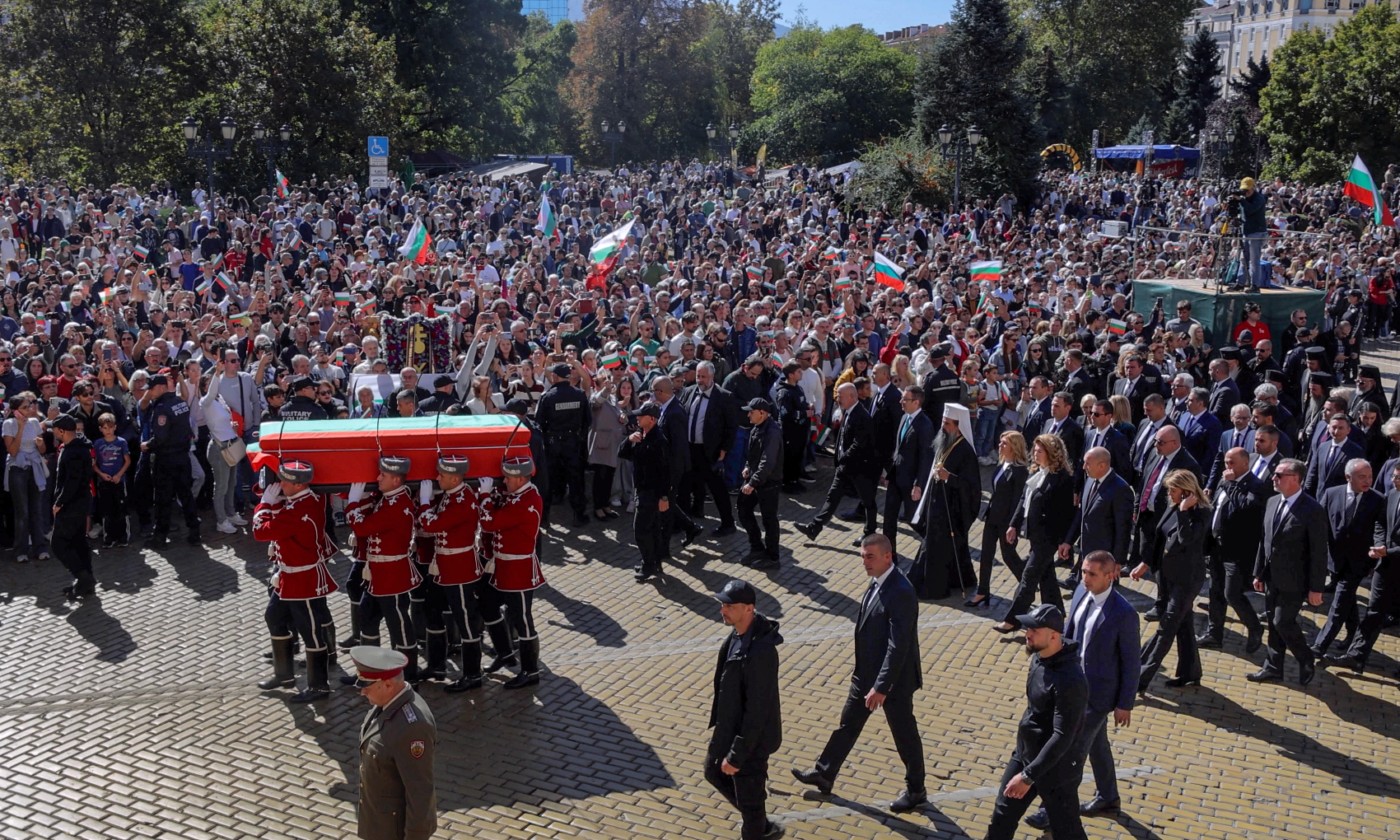 Румен Радев: Завръщането на цар Самуил в България лекува всяко съмнение в общите ни духовни сили като народ Румен Радев: Завръщането на цар Самуил в България лекува всяко съмнение в общите ни духовни сили като народ