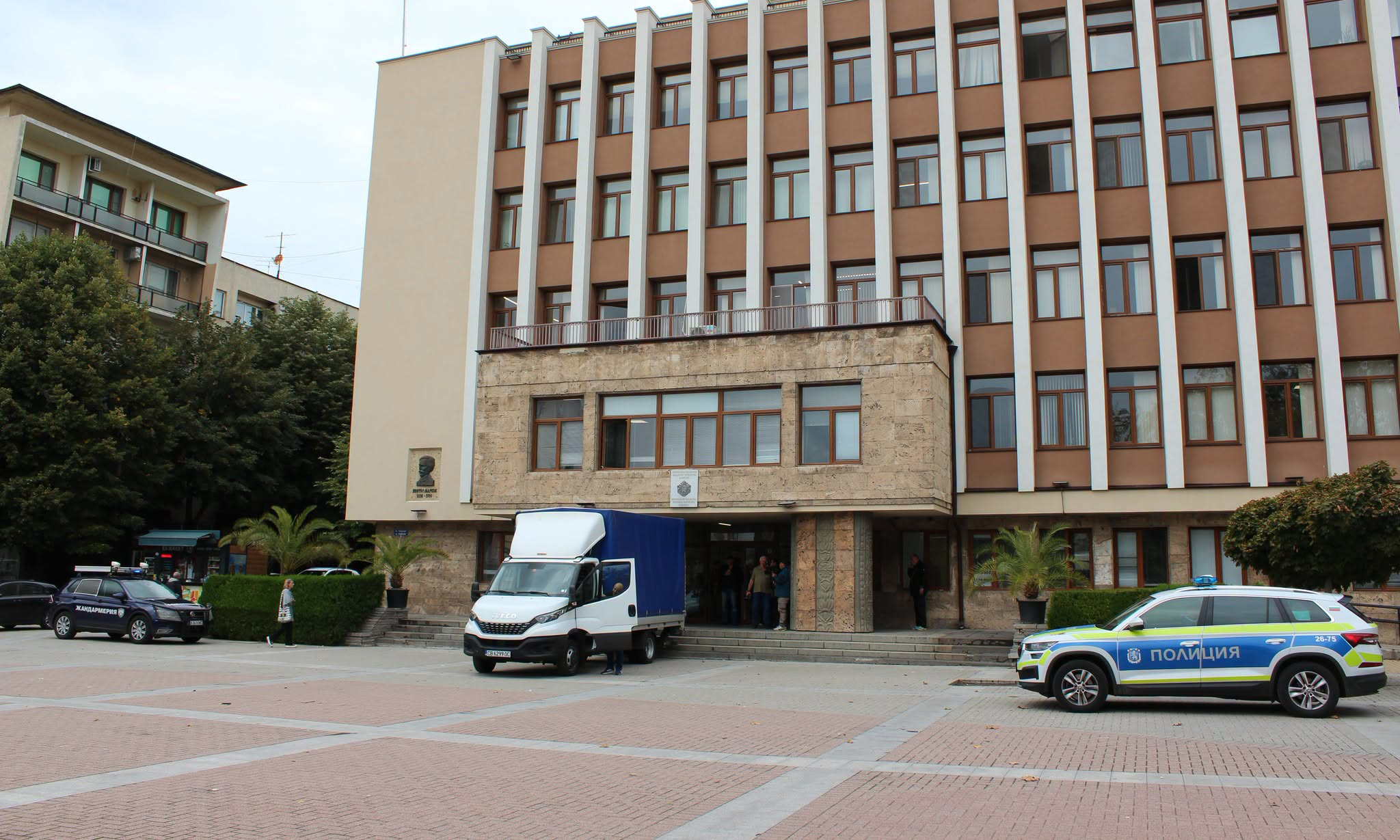 Пристигнаха 2150 ролки за машинното гласуване на 25 октомври Пристигнаха 2150 ролки за машинното гласуване на 25 октомври
