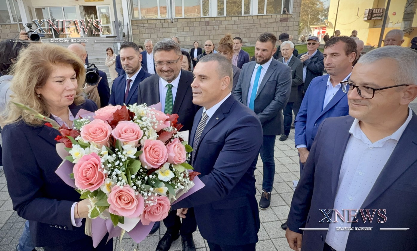 Илияна Йотова от Хасково: Най-ценно в политиката е доверието на хората – то не изисква, а се заслужава Илияна Йотова от Хасково: Най-ценно в политиката е доверието на хората – то не изисква, а се заслужава